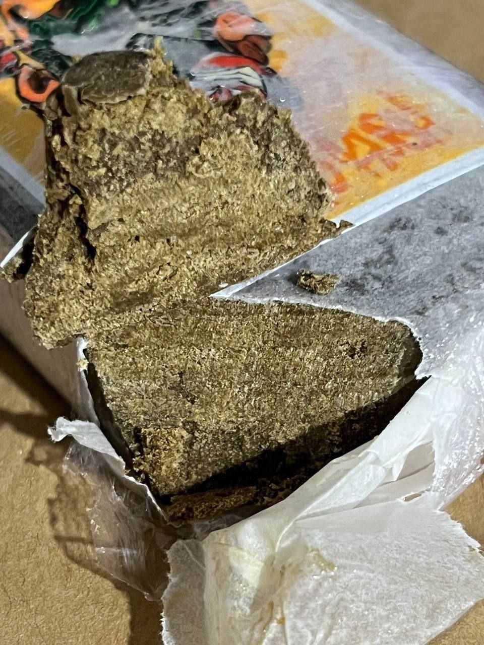 Dry Sift vs Bubble Hash comparison background